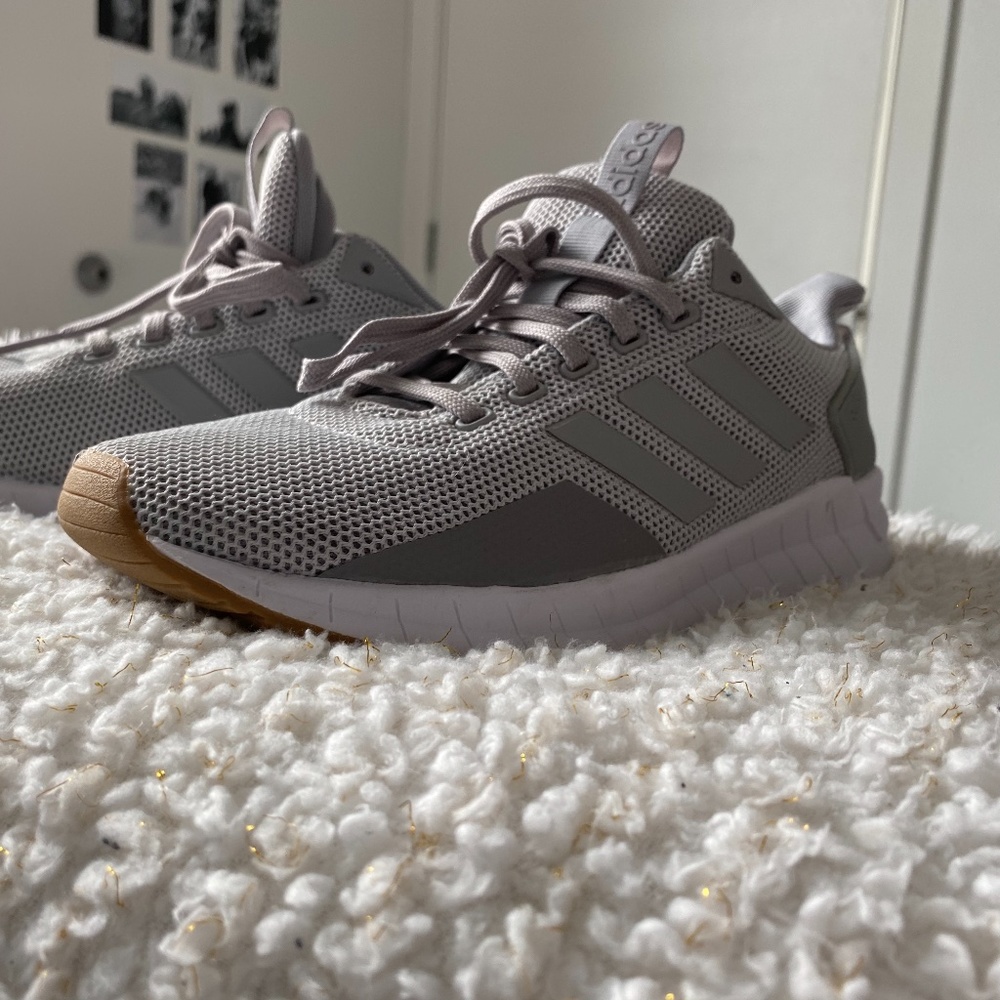 Adidas Questa Ride Sneakers
